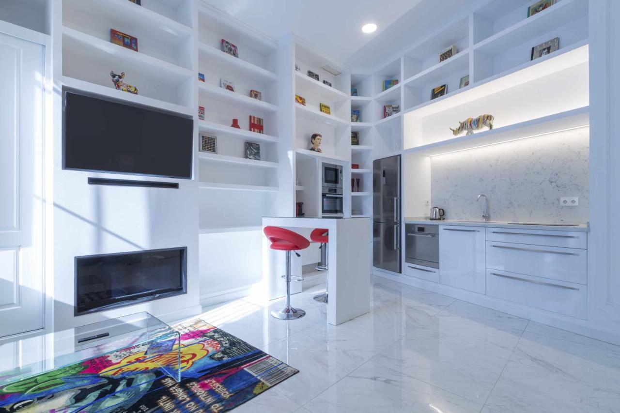 The Clock House Luxury Urban Suites Malaga Room photo